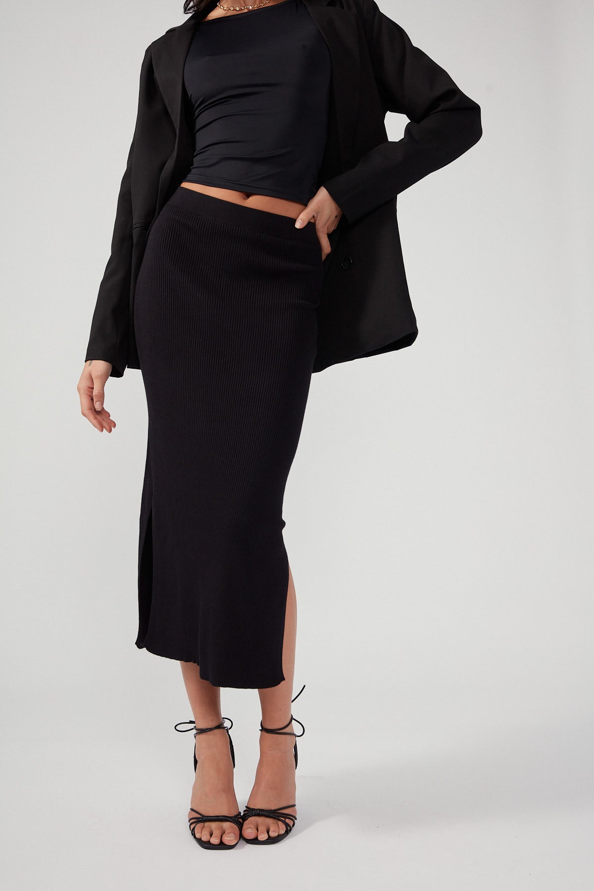 Perfect Stranger Drea Knitted Midi Skirt Black