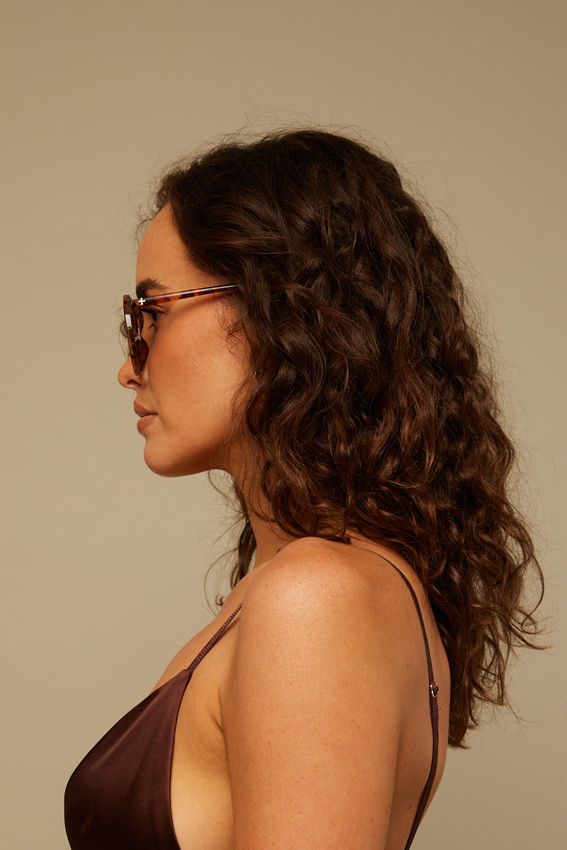 Peta + Jain Elle Tortoiseshell Frame / Brown Lens