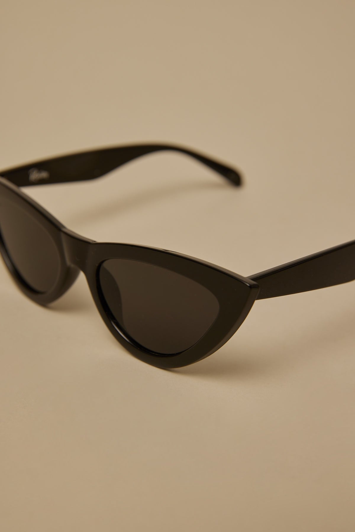 Reality Eyewear Kiss Kiss Black