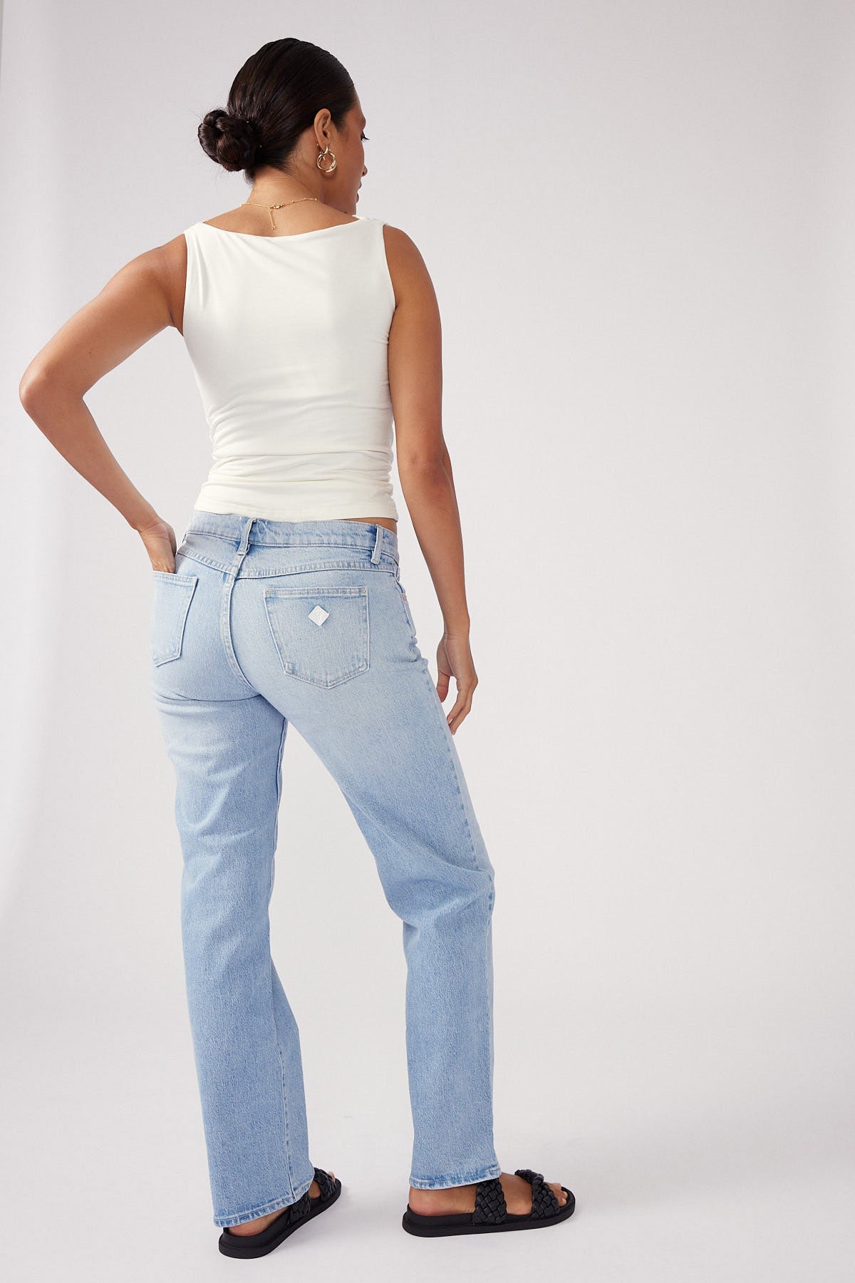 Abrand A 99 Low Straight Gina