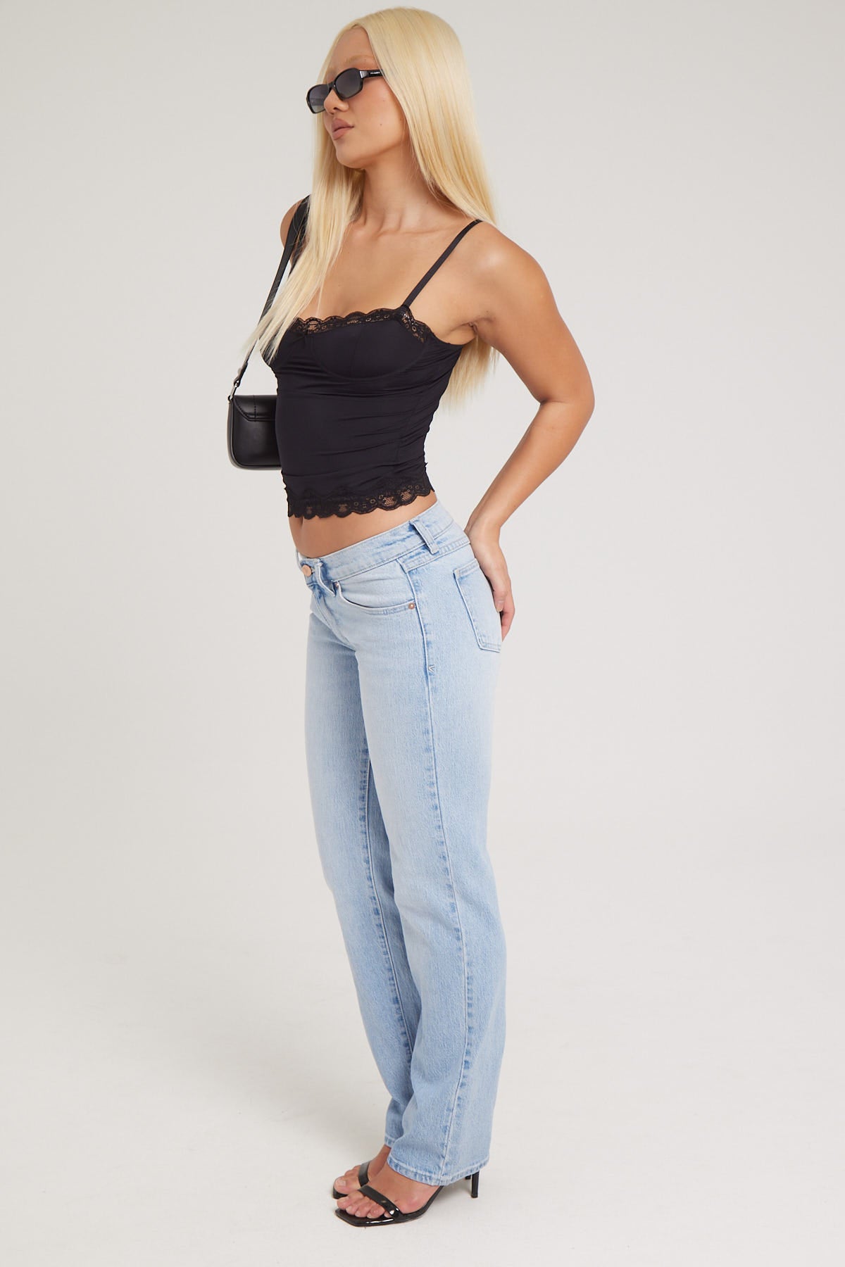 Abrand A 99 Low Straight Gina