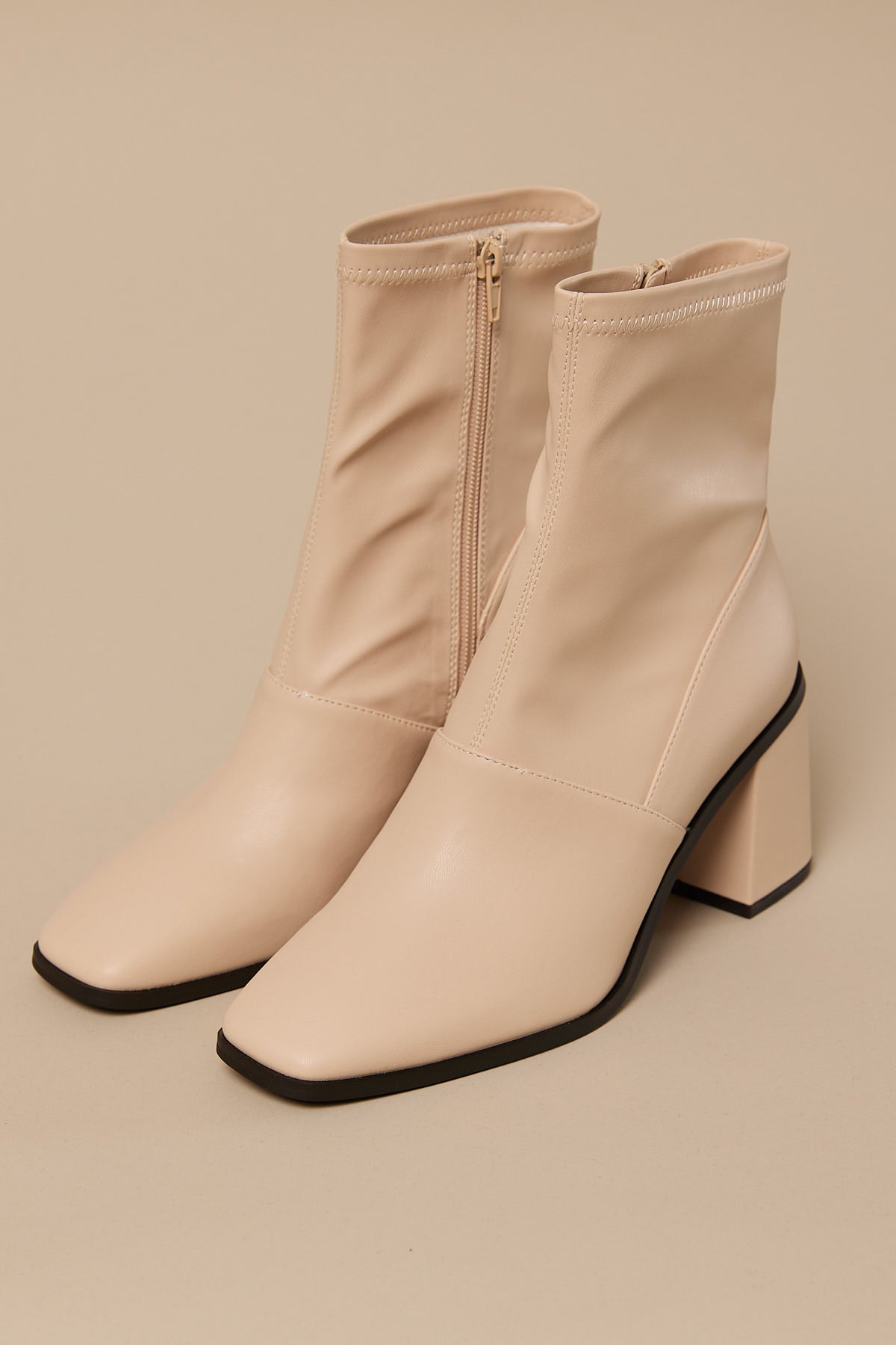 Verali Lila Bone