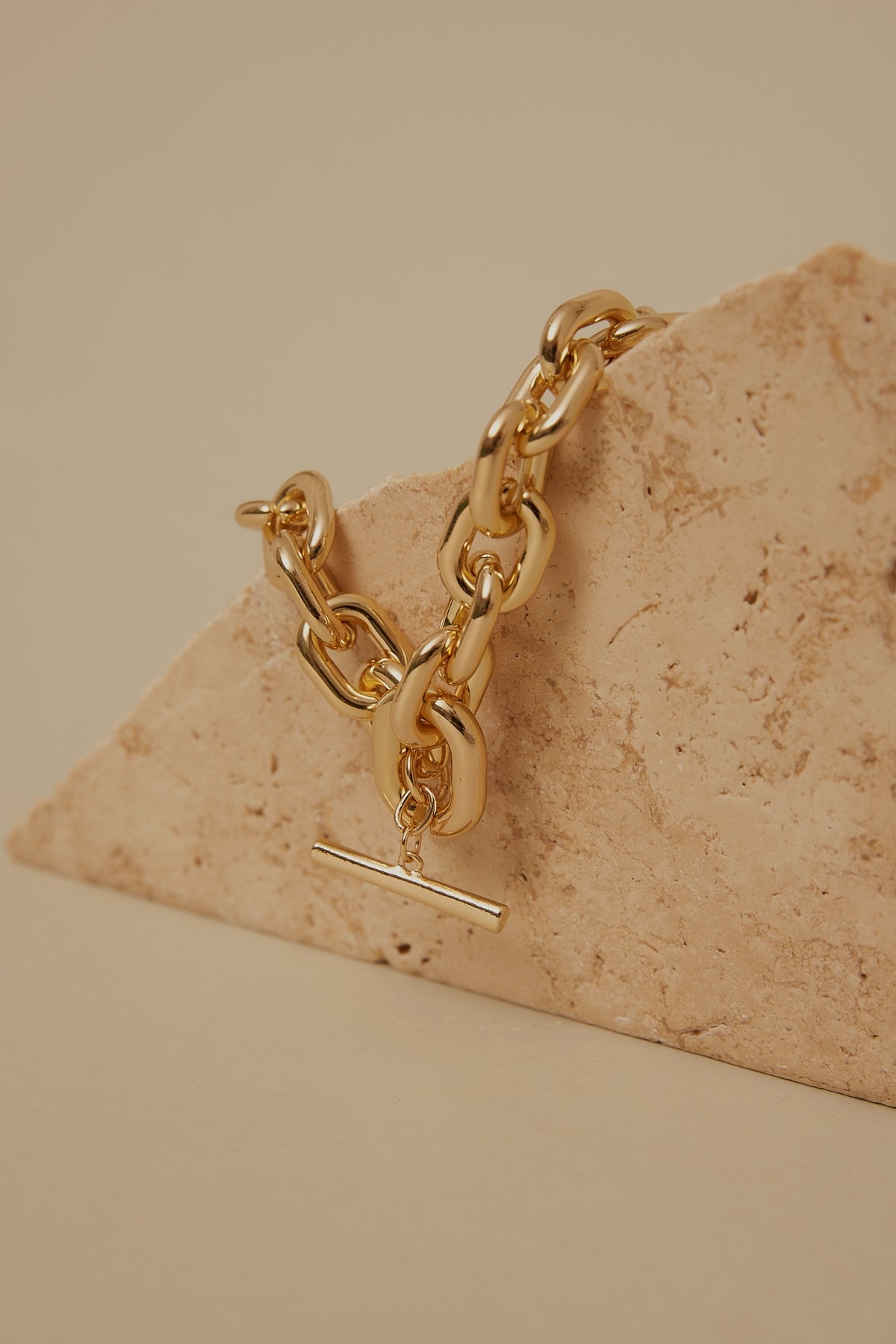 Token Chain Chunky Necklace Gold