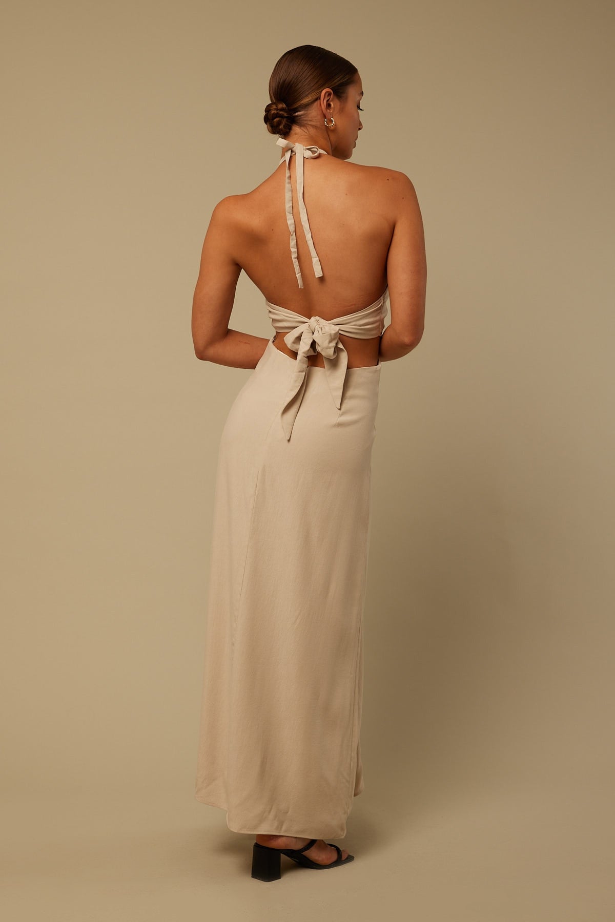 Perfect Stranger O-Ring Halter Midi Dress Stone