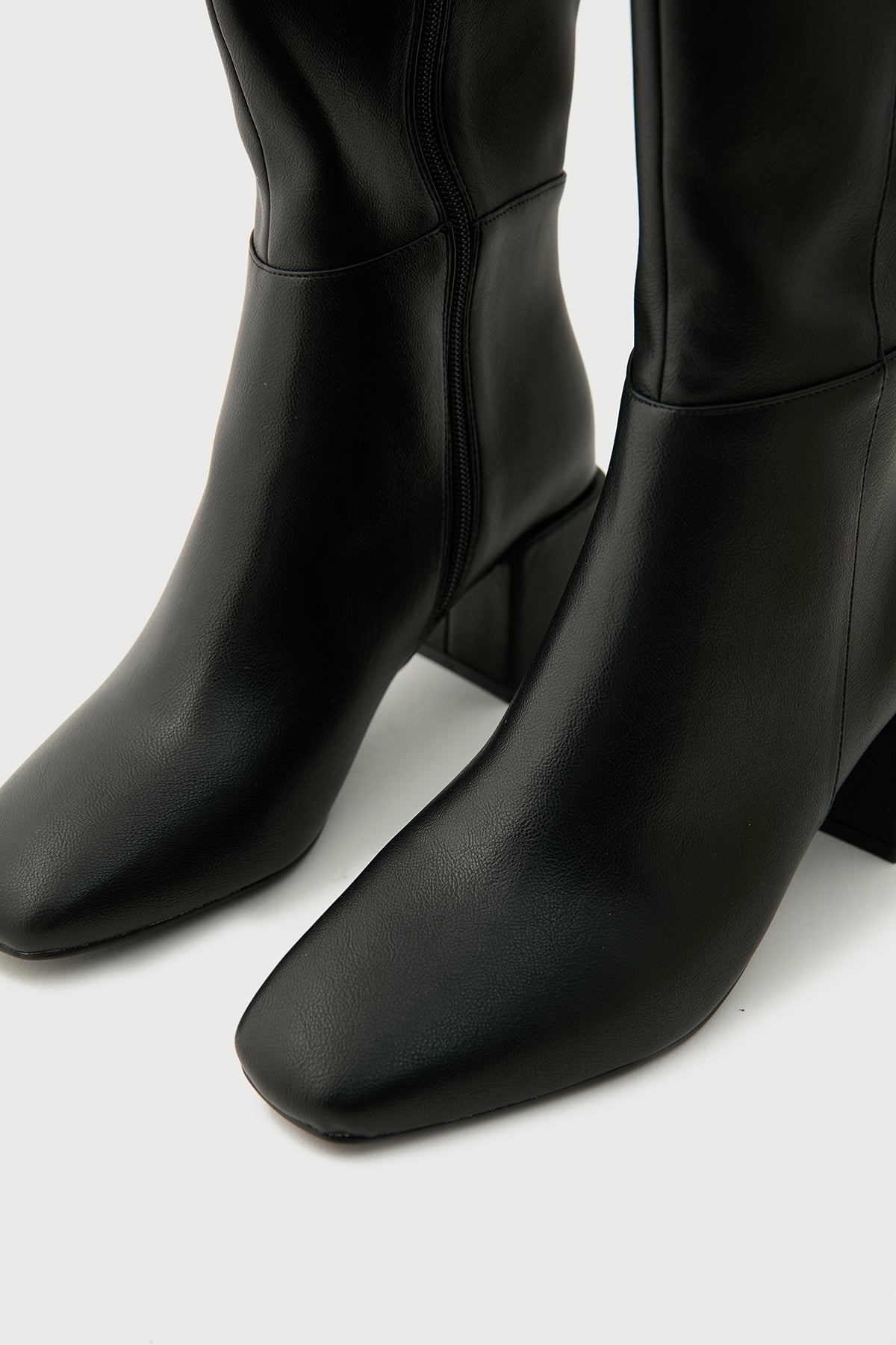 Therapy Wolf Heel Boot Black