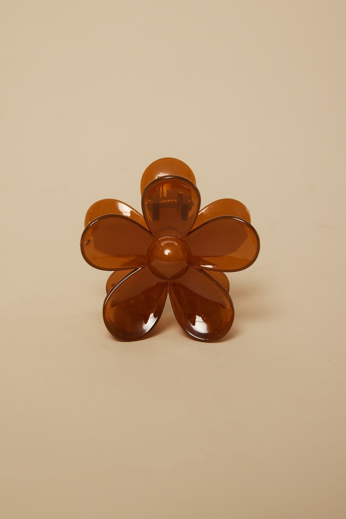 Token Large Flower Hair Claw Caramel