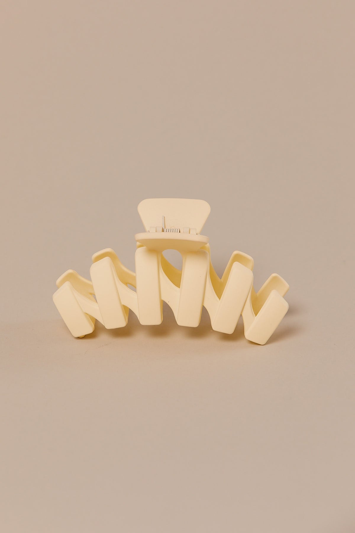 Token Zigzag Hair Claw Cream