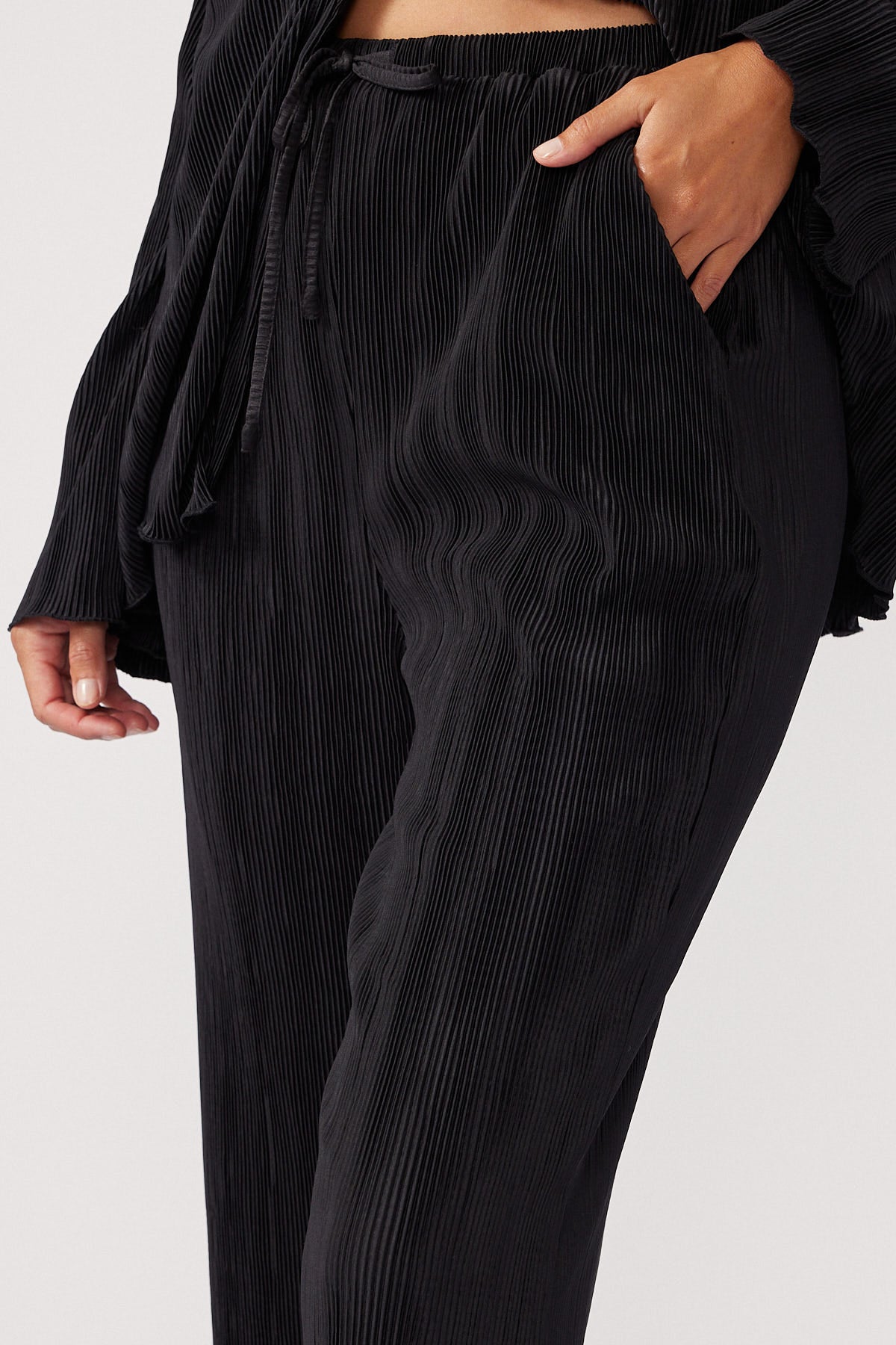 Perfect Stranger Plisse Pant Black