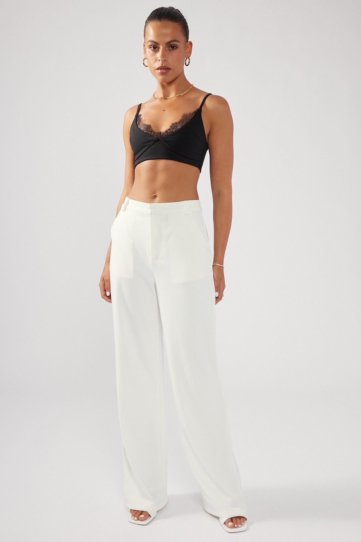 Perfect Stranger Cuddle Me Bralette Black