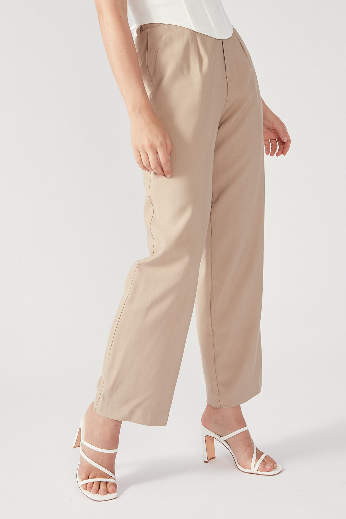 Perfect Stranger Stay With Me Petite Pant Taupe