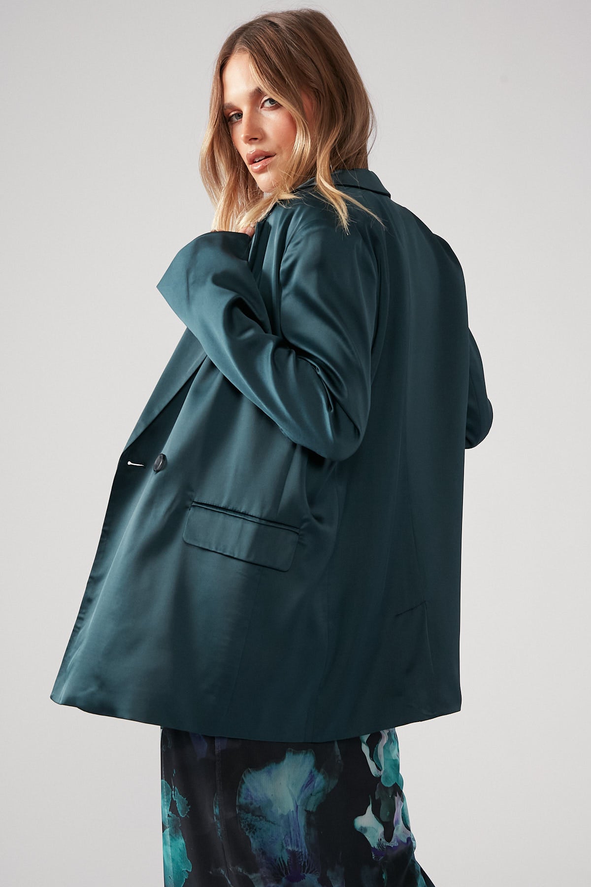 Perfect Stranger Satin Blazer Green