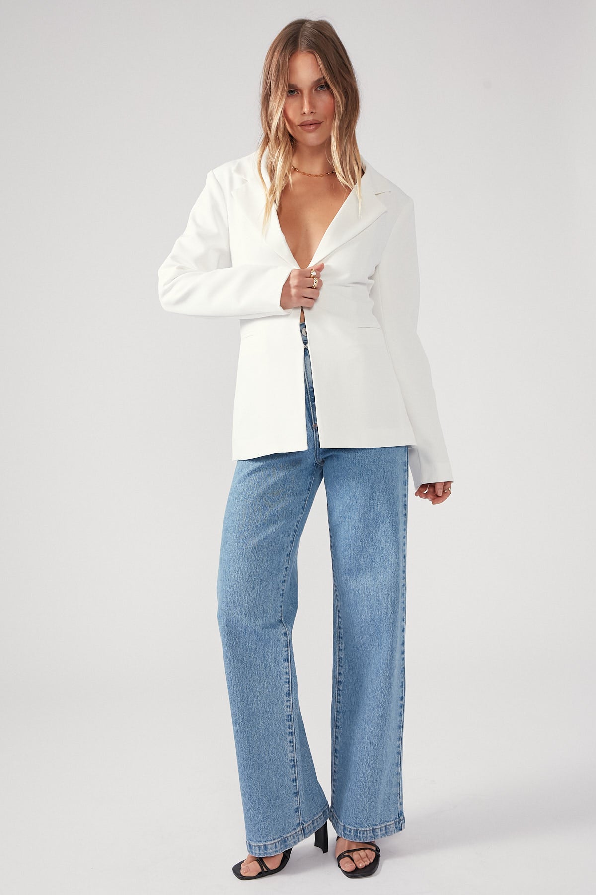 Perfect Stranger Stella Hook And Eye Blazer White