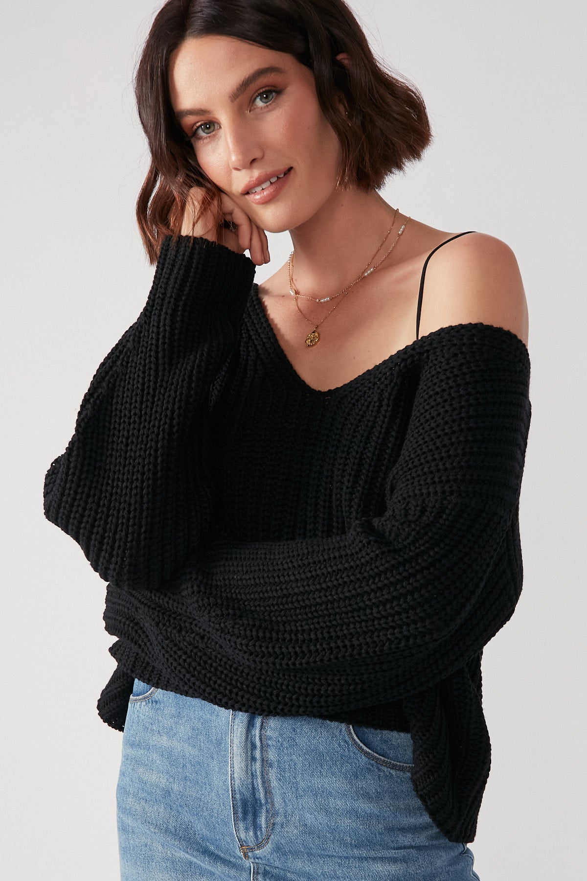 Perfect Stranger V-Neck Slouch Jumper Black