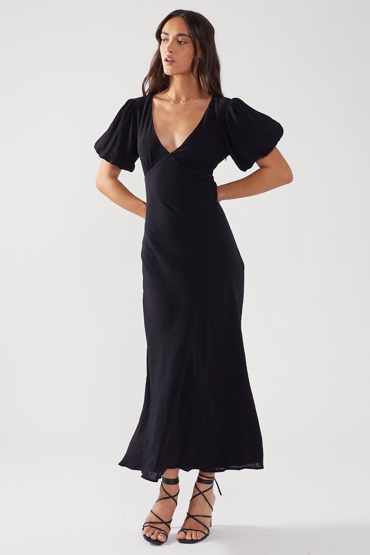 Perfect Stranger Lakeside Midi Dress Black