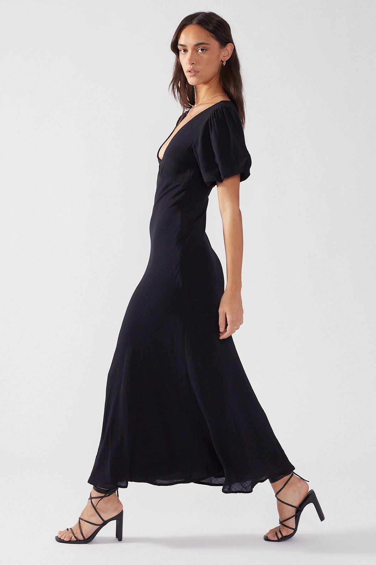 Perfect Stranger Lakeside Midi Dress Black