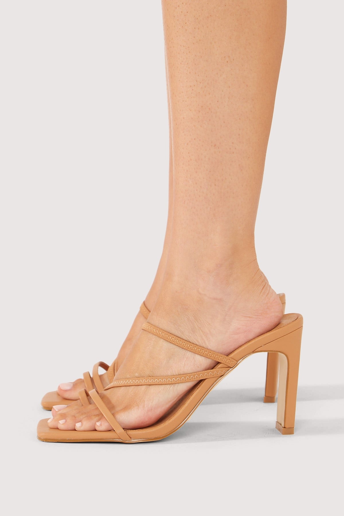 Billini Reyna Sand