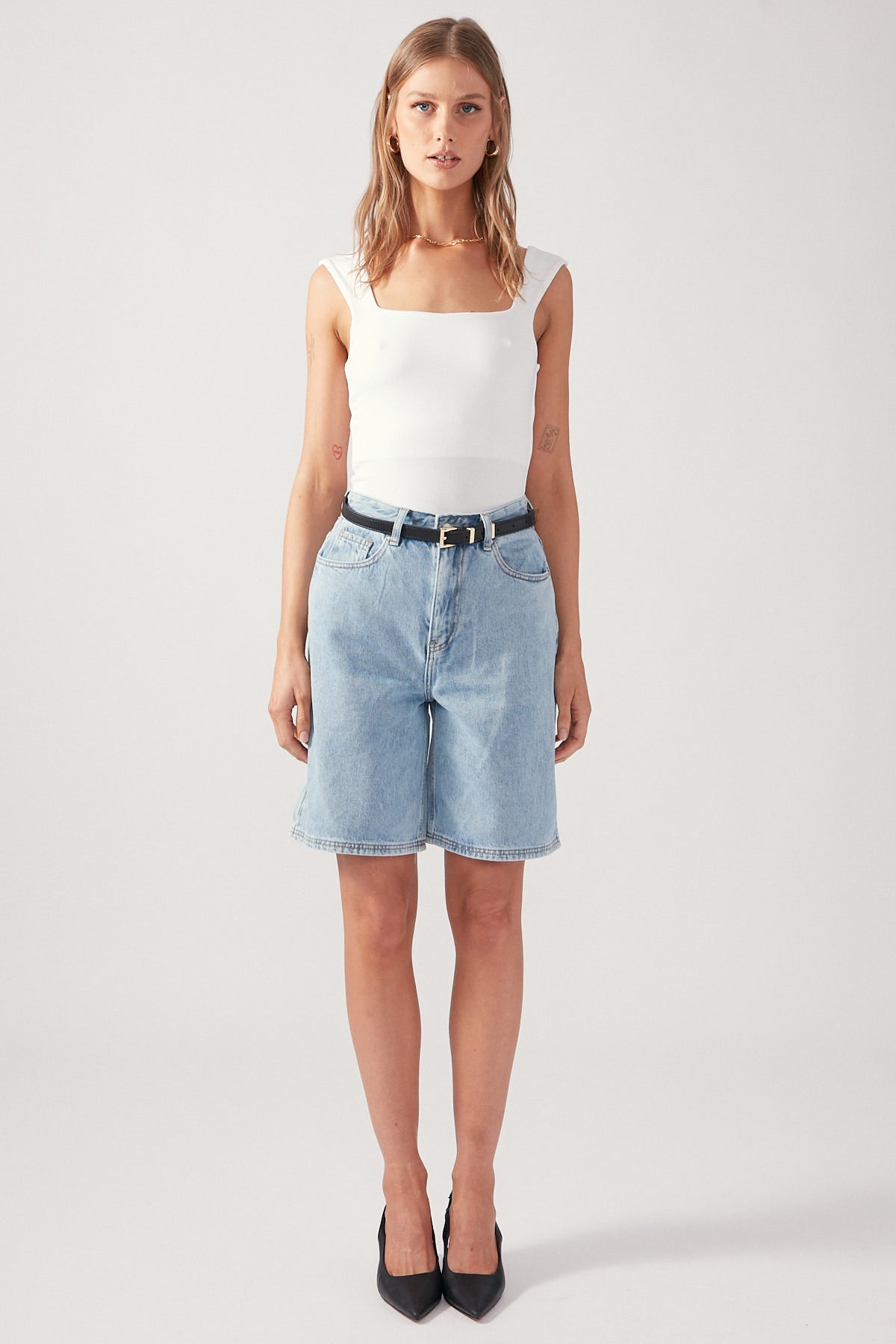 Perfect Stranger Maika Mid Rise Denim Jorts Washed Blue