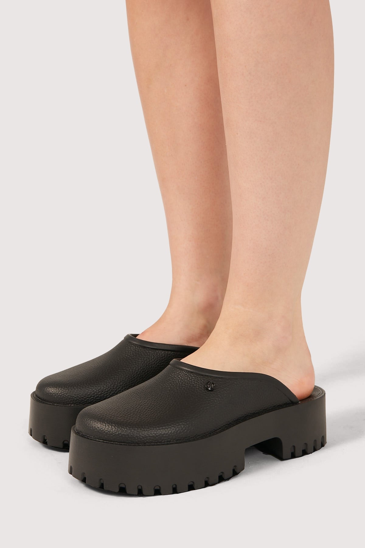 Therapy Zomp Clog Black