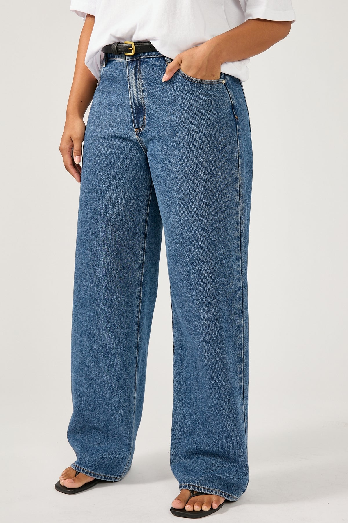 Abrand 95 Mid Rise Baggy Jean Bella