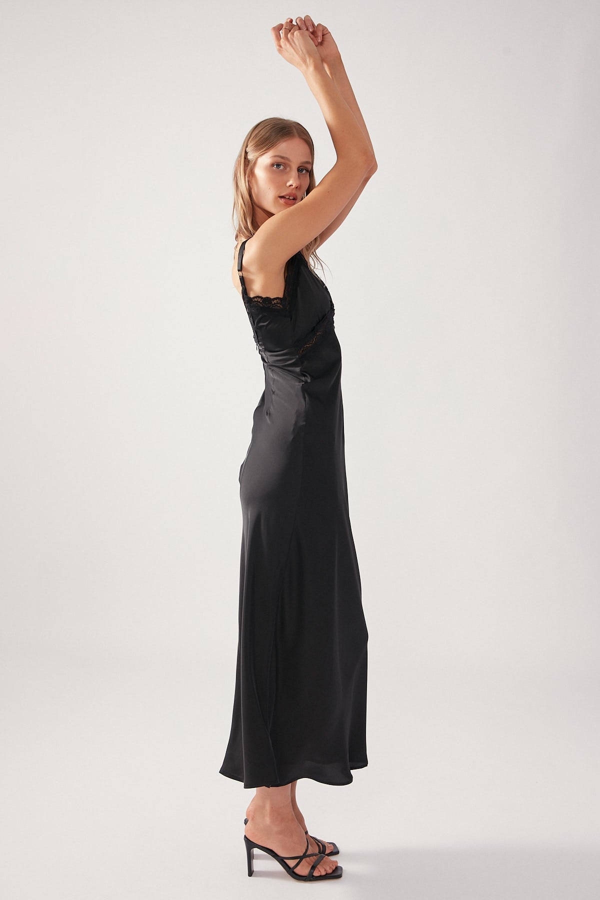 Perfect Stranger Lennie Lace Midi Dress Black