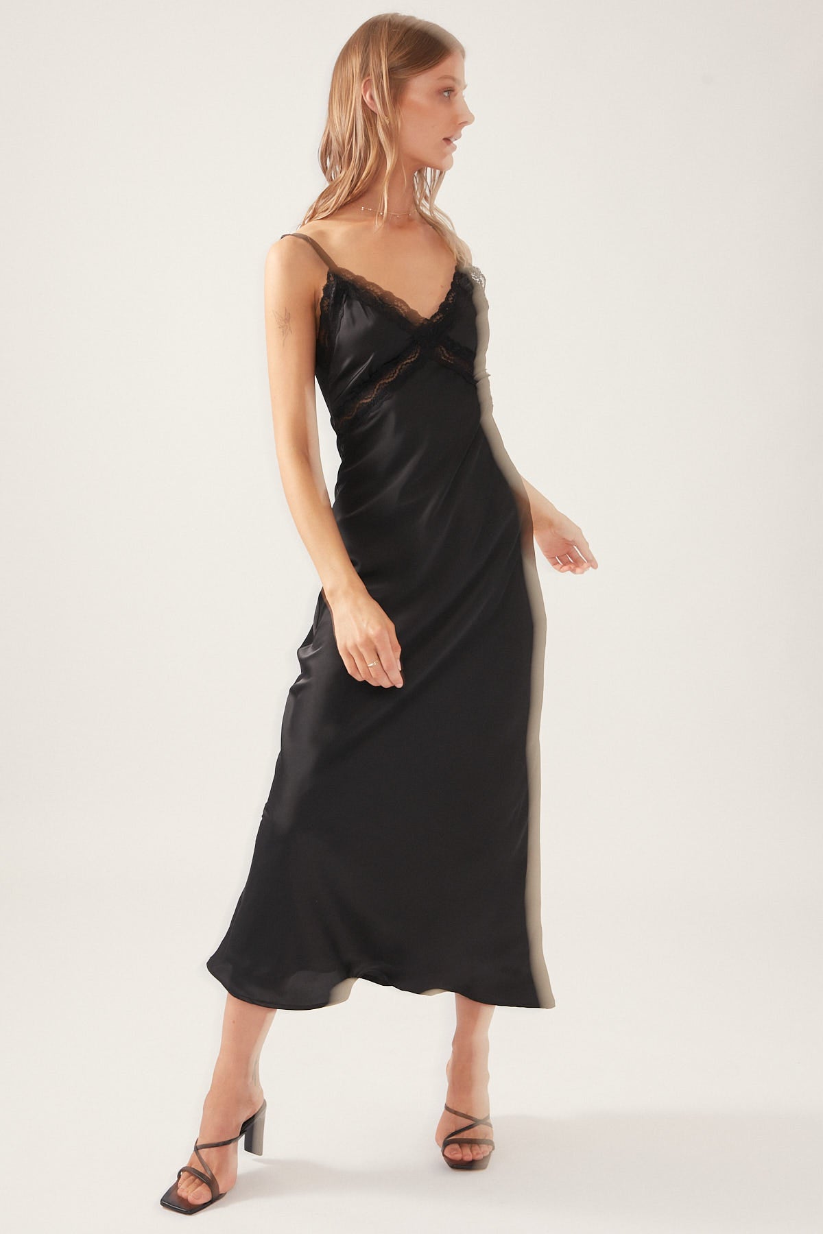 Perfect Stranger Lennie Lace Midi Dress Black