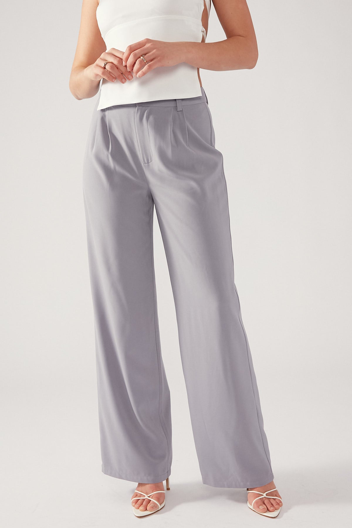 Perfect Stranger Eva Mid Rise Pleat Pant Grey