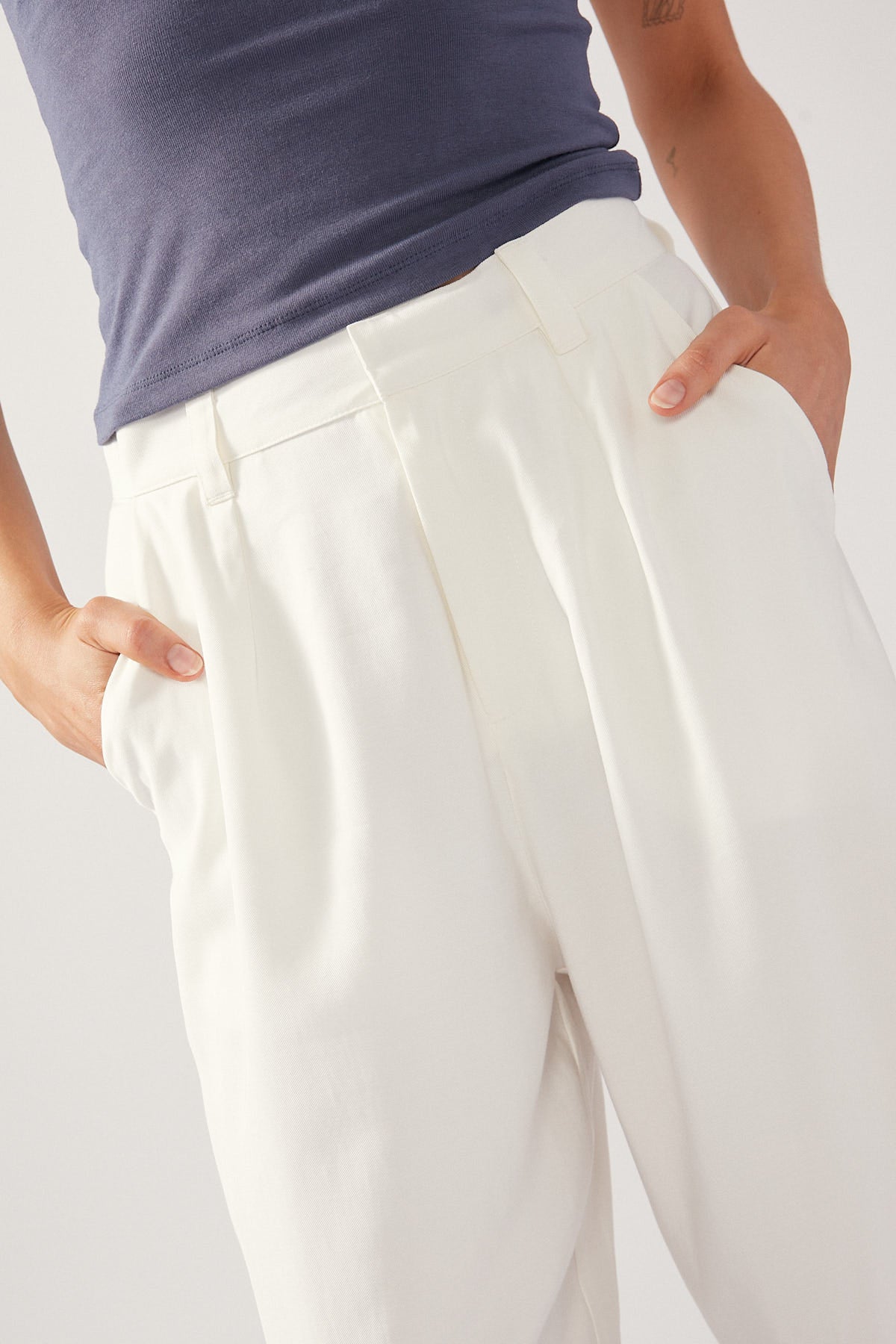Perfect Stranger Tailored Wide Leg Petite Pant White