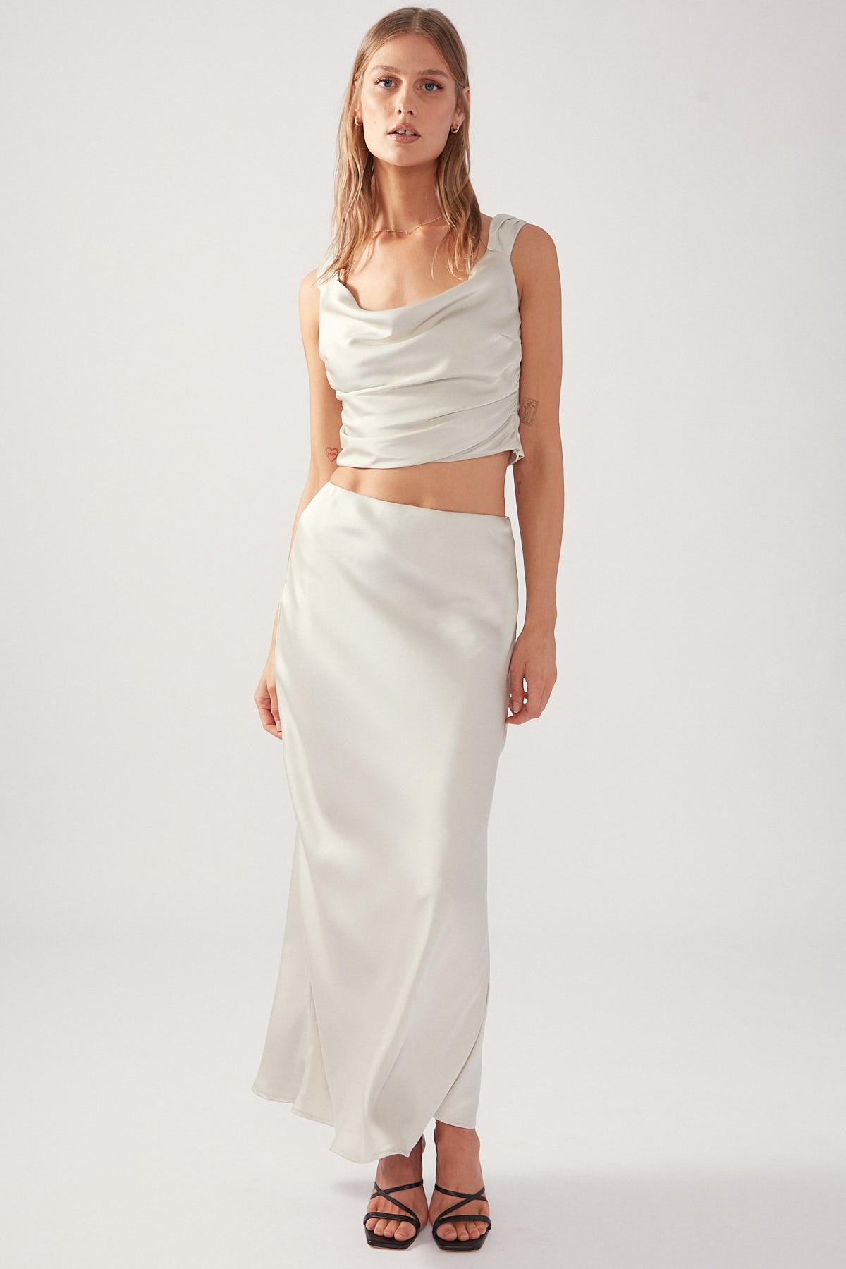 Perfect Stranger GLOSSY NIGHTS OPEN BACK TOP Beige