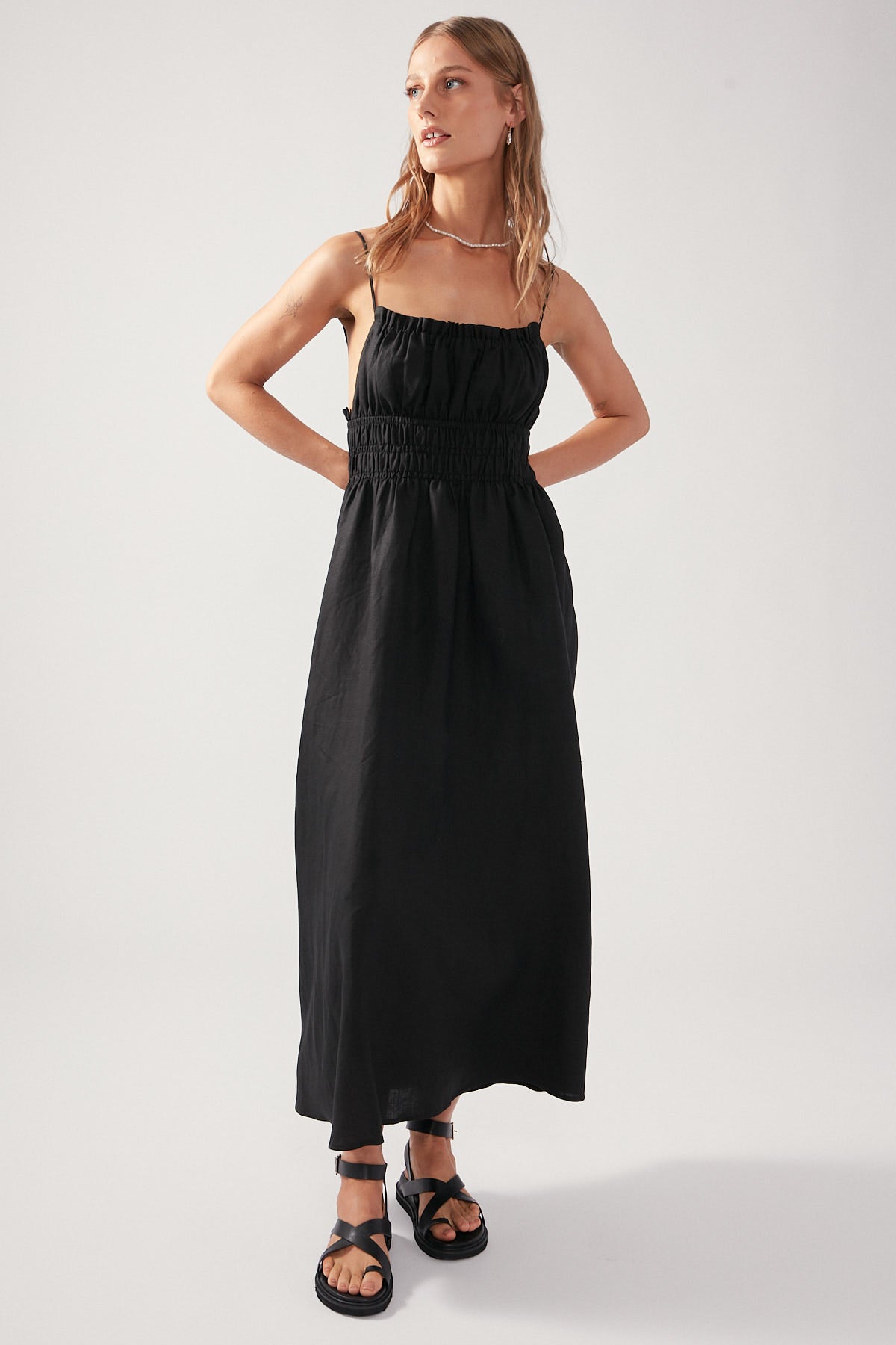 Perfect Stranger Verano Linen Blend Midi Dress Black