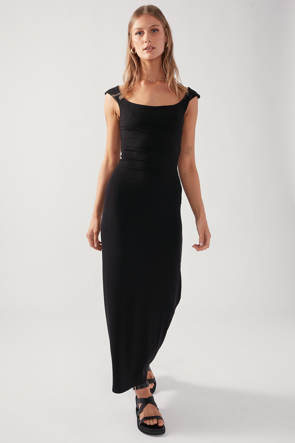 Perfect Stranger Harlyn Cap Sleeve Maxi Dress Black