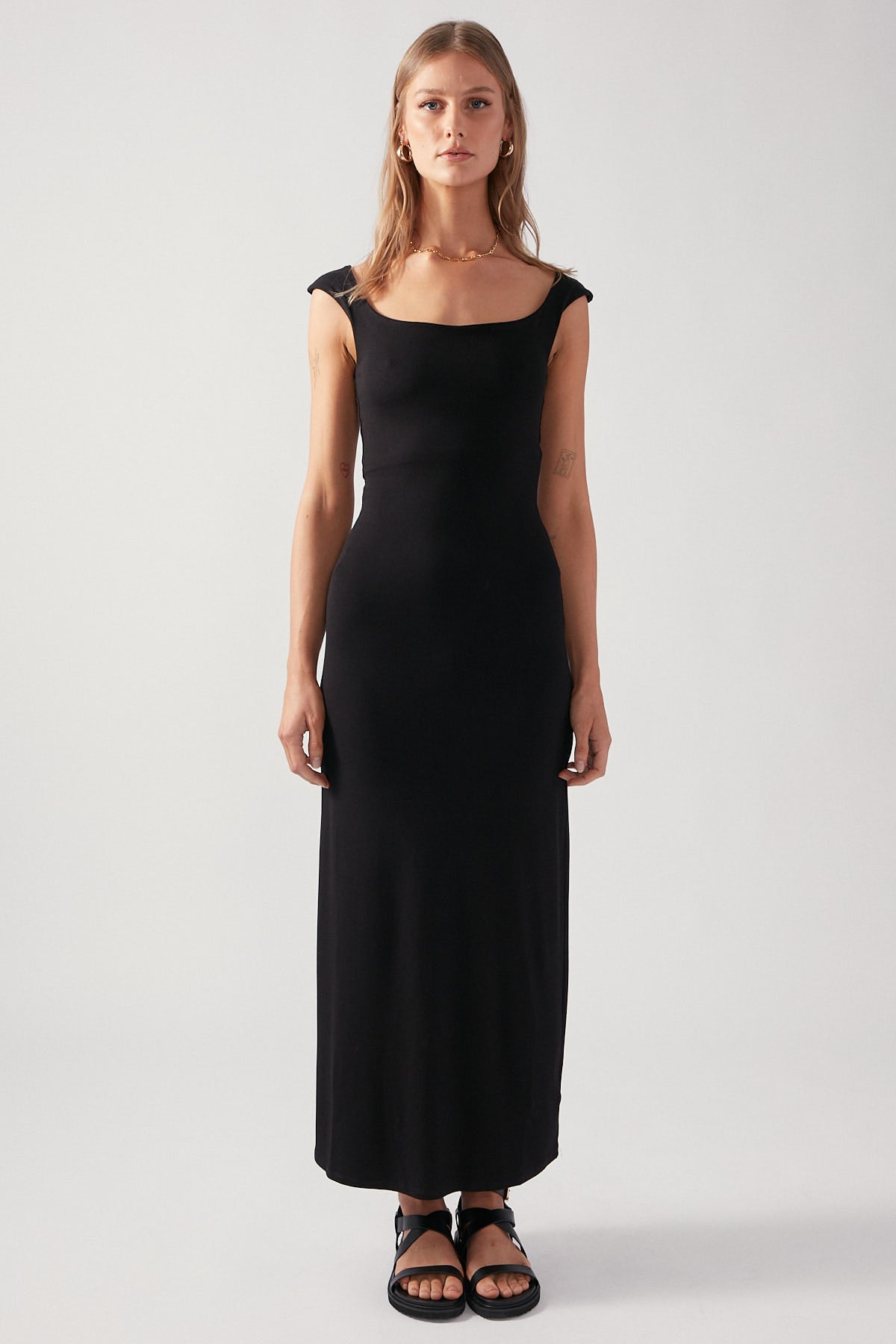Perfect Stranger Harlyn Cap Sleeve Maxi Dress Black