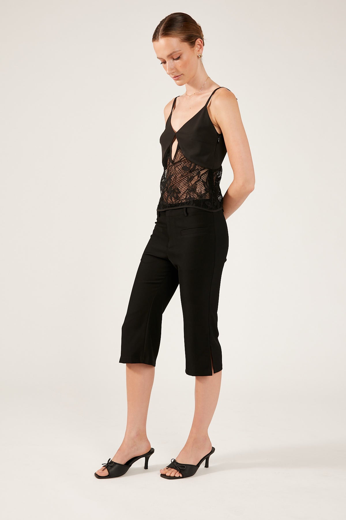 Perfect Stranger CARRIE 90S CAPRI PANT Black
