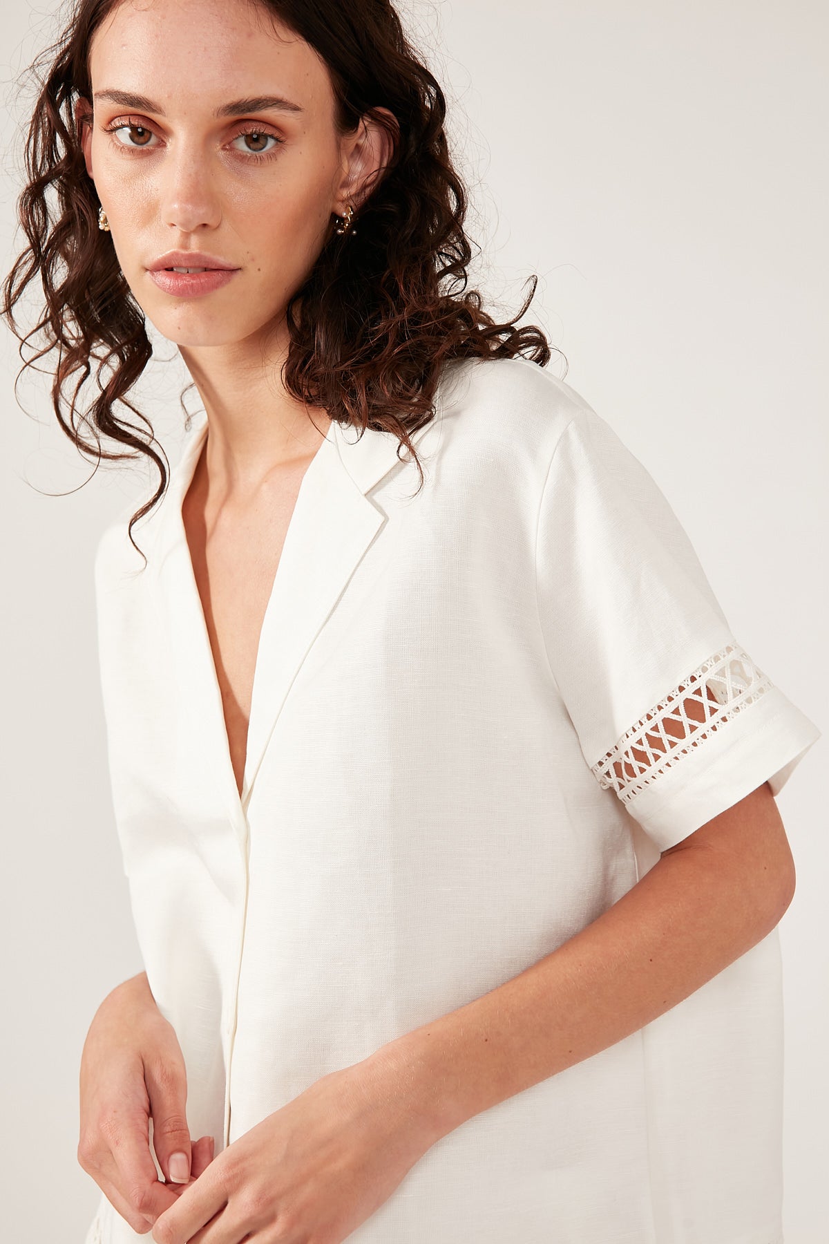 Perfect Stranger LOW TIDES SHORT SLEEVE LINEN SHIRT Cream
