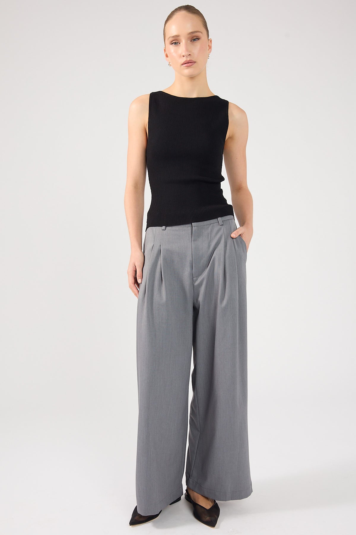 Perfect Stranger Winona Wide Leg Pleated Tailored Pant Grey