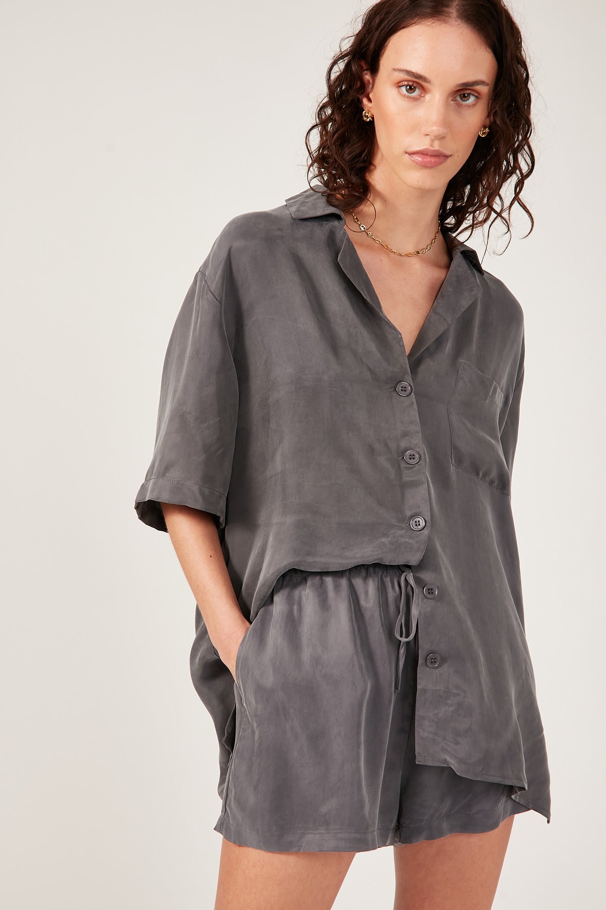 Perfect Stranger Ace Cupro Short Charcoal
