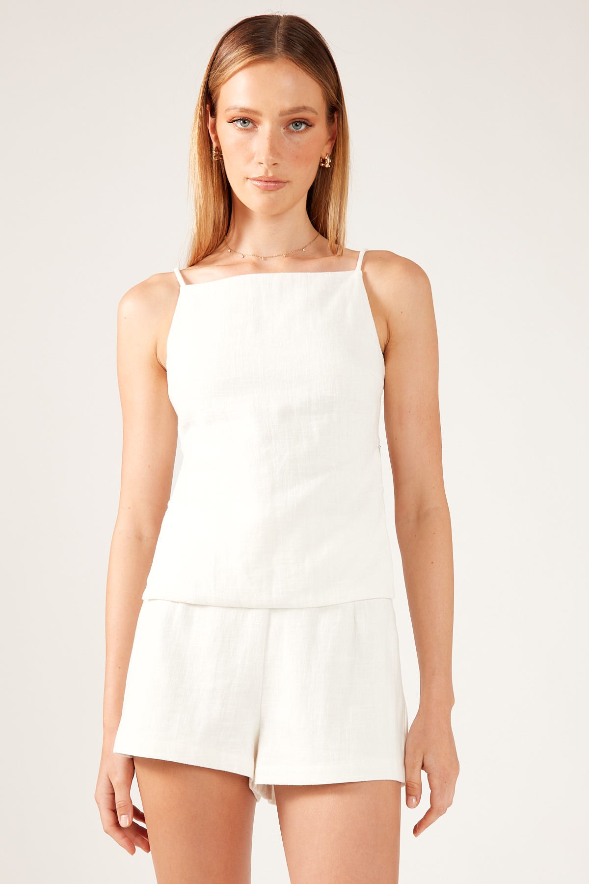 Perfect Stranger Paloma Linen Short White