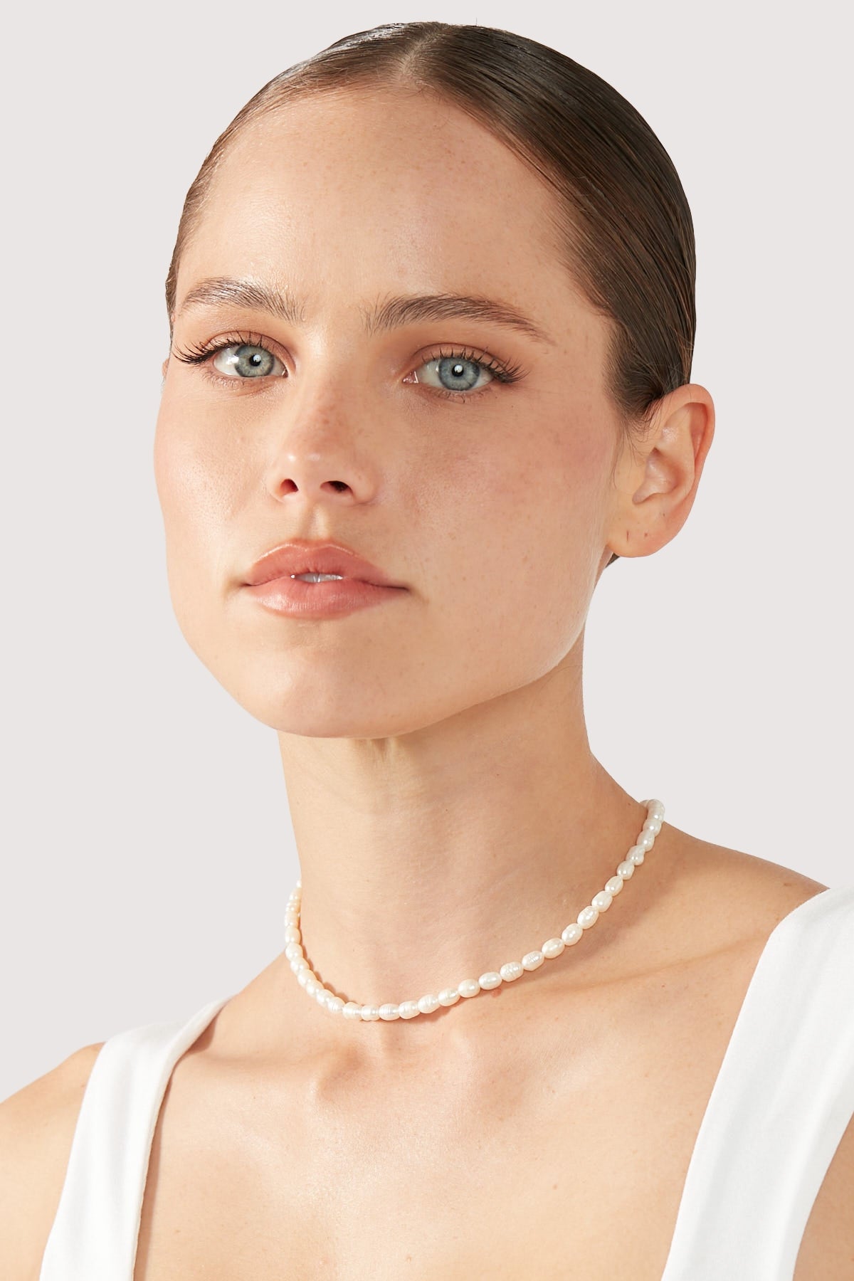 Perfect Stranger Freshwater Pearl Choker White