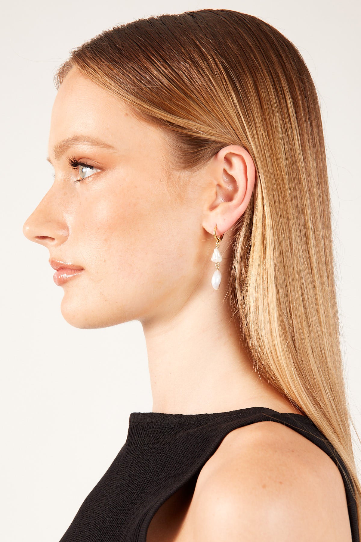 Perfect Stranger Eloise Pearl Drop Earrings 18k Gold Plated