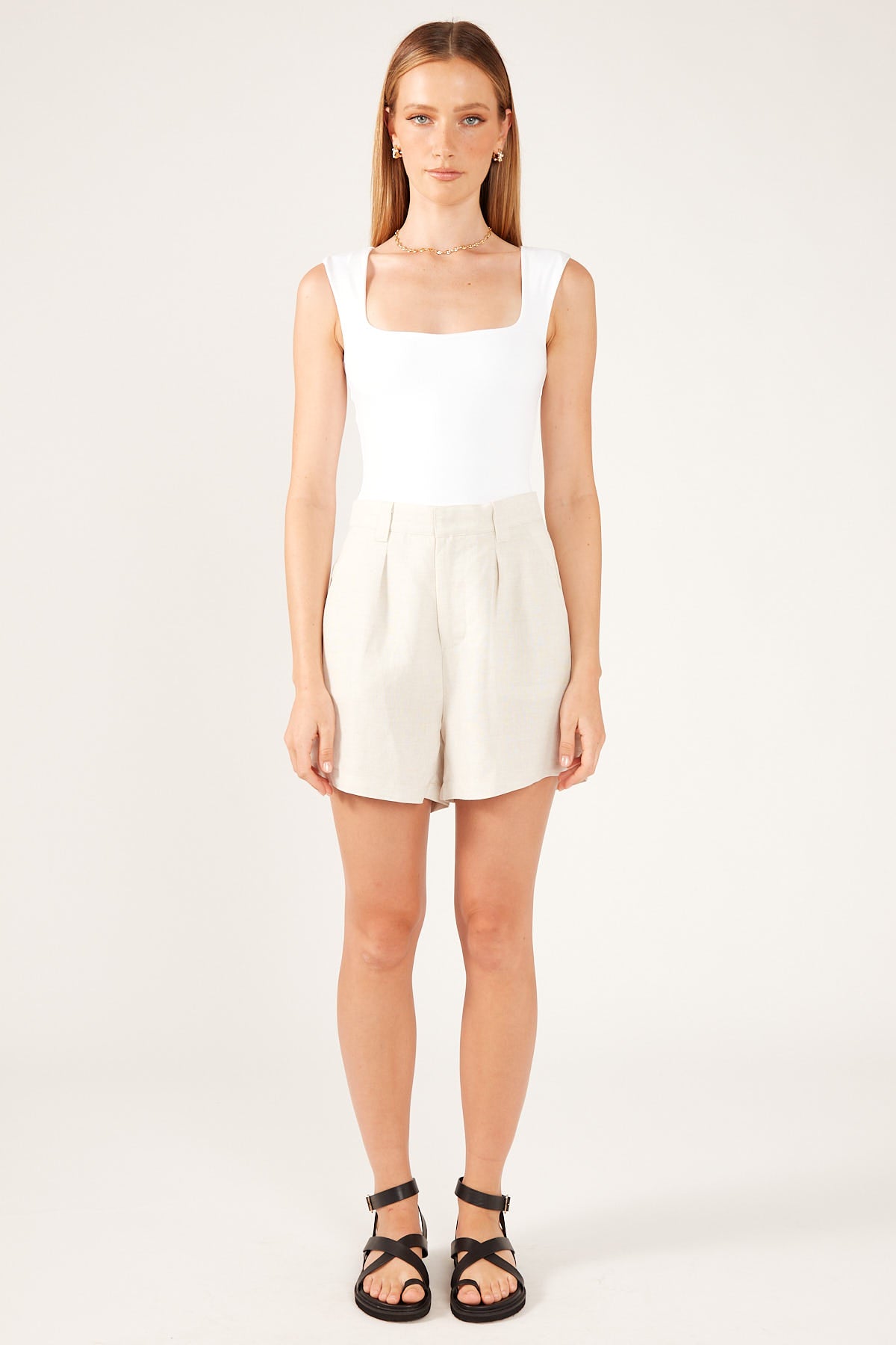 Perfect Stranger Linen Blend Short Oatmeal