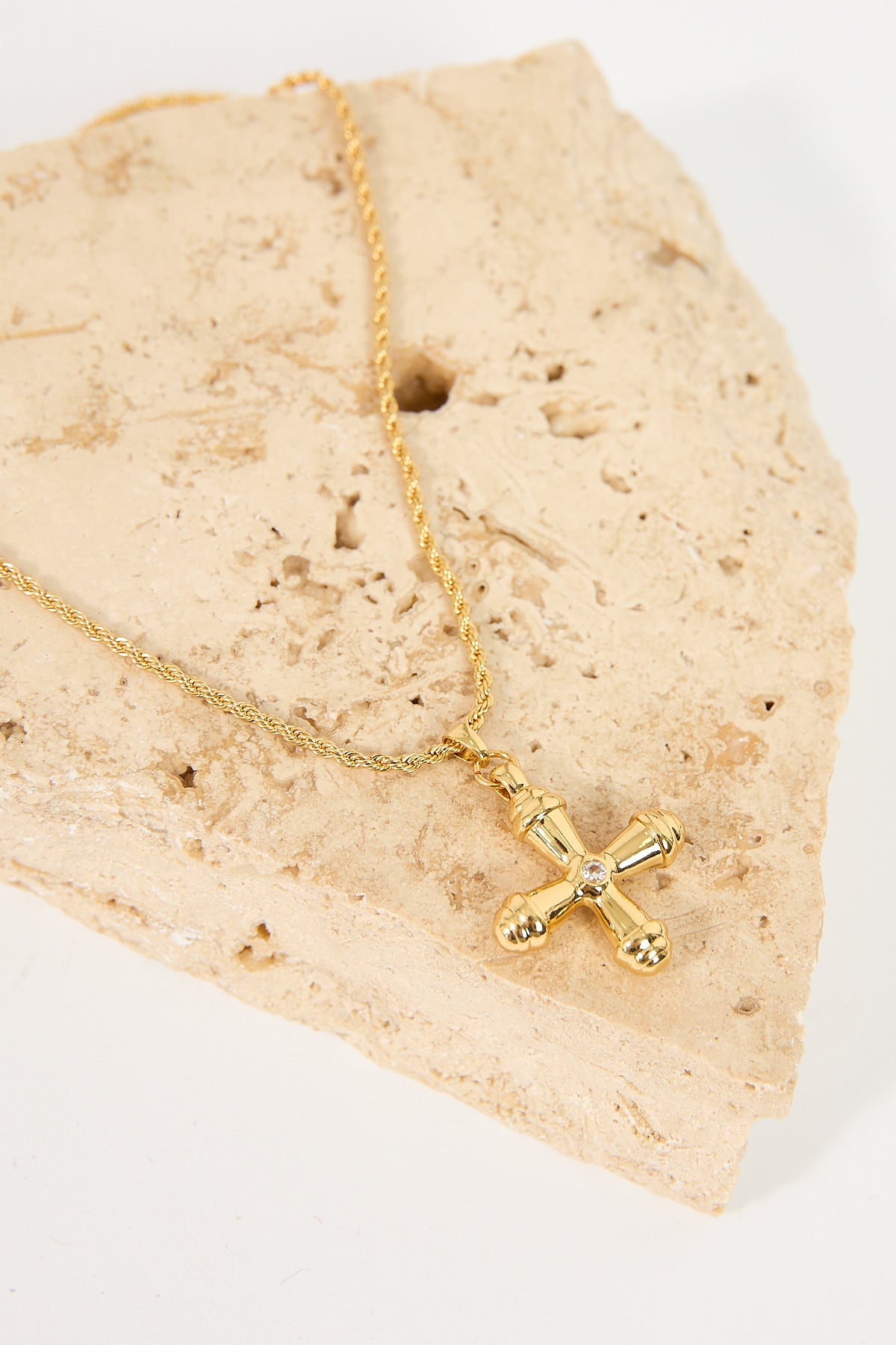 Perfect Stranger Crescendo Cross Necklace Gold