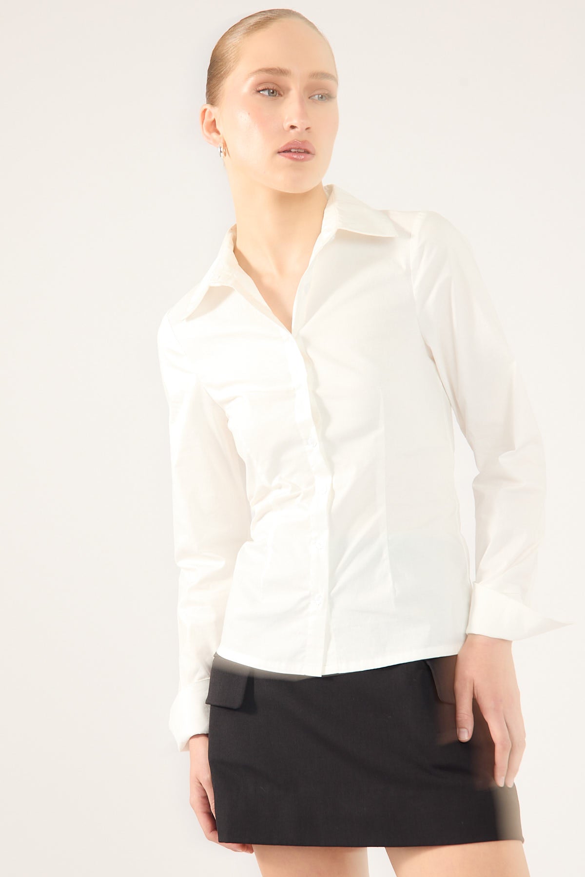 Perfect Stranger Wintour Fitted Button Up Shirt White