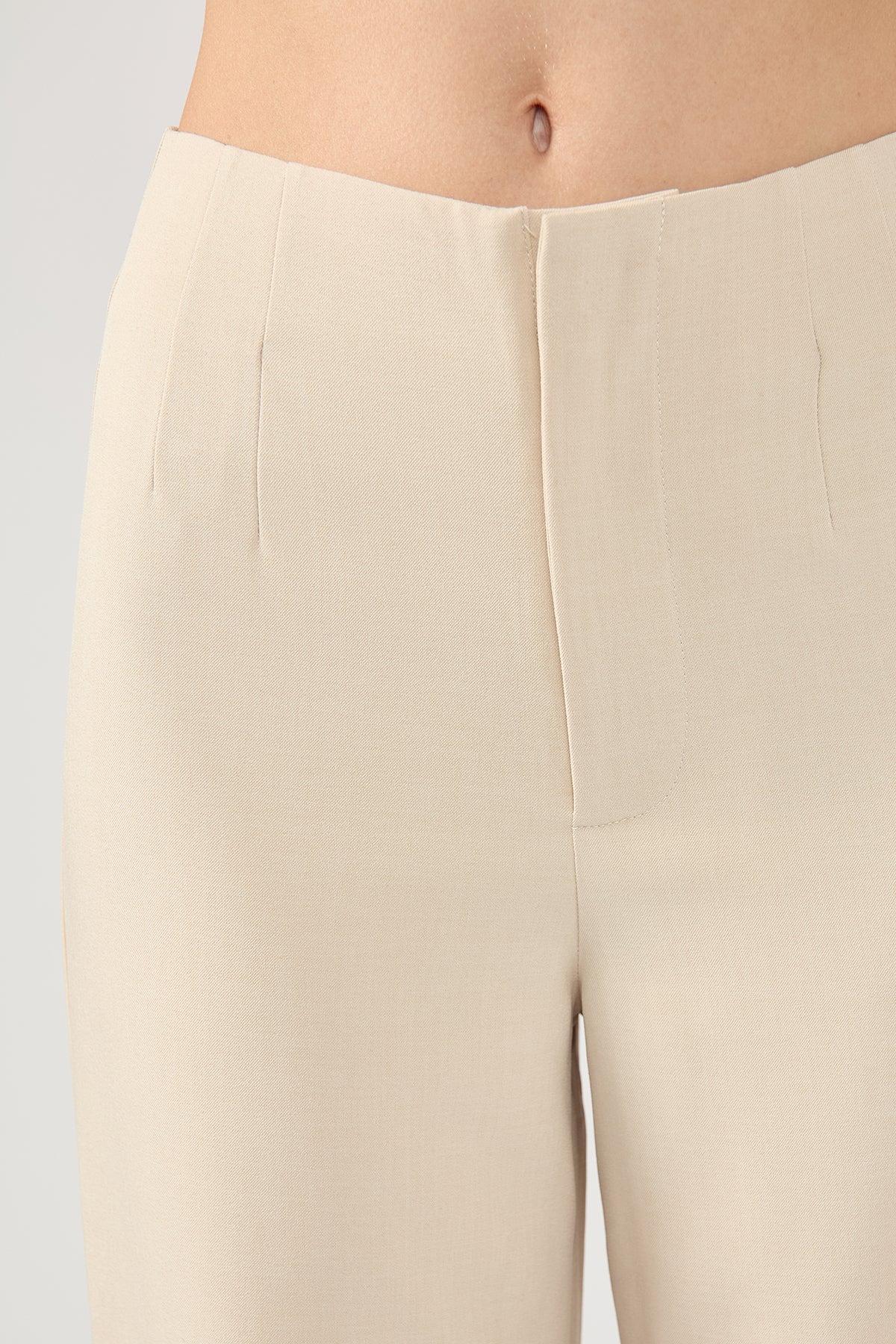 Perfect Stranger Raye High Waist Pant Cream