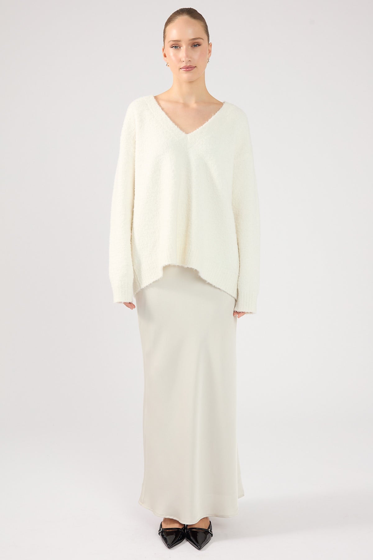 Perfect Stranger Elisa Boucle Knit V Neck Sweater Cream