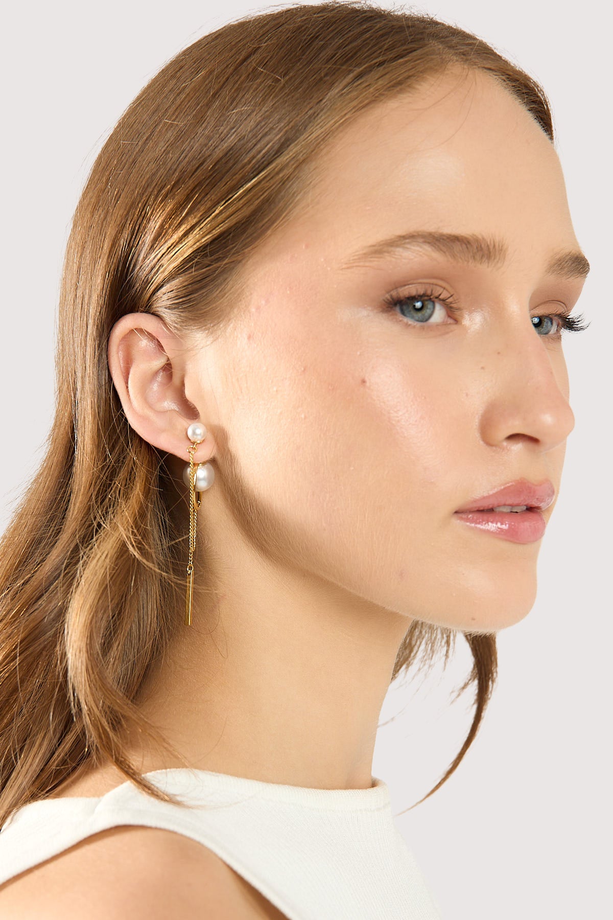 Perfect Stranger Irina Pearl Drop Earrings 18k Gold Plated