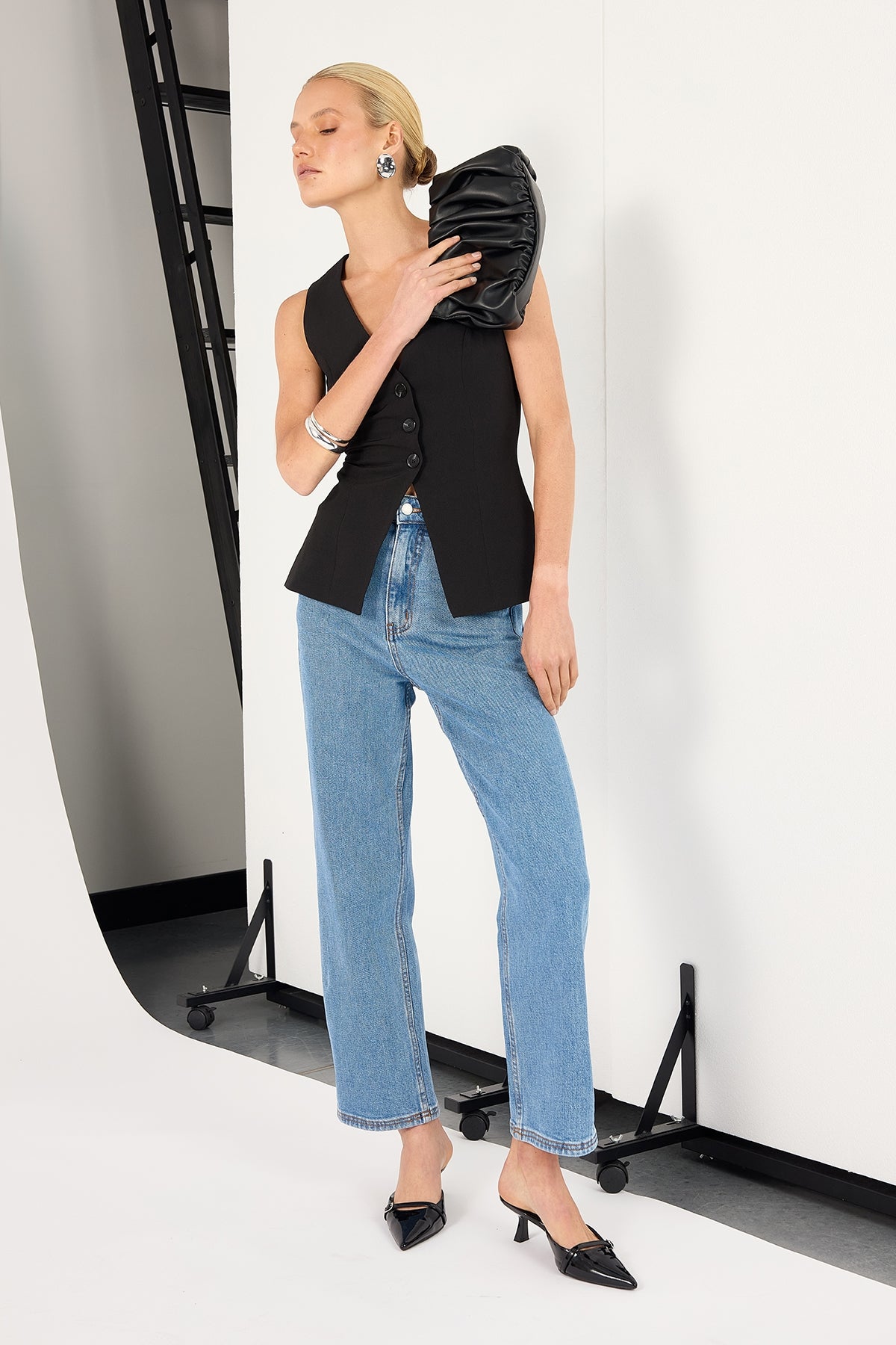 Perfect Stranger High Rise Straight Leg Jean Mid Blue Denim