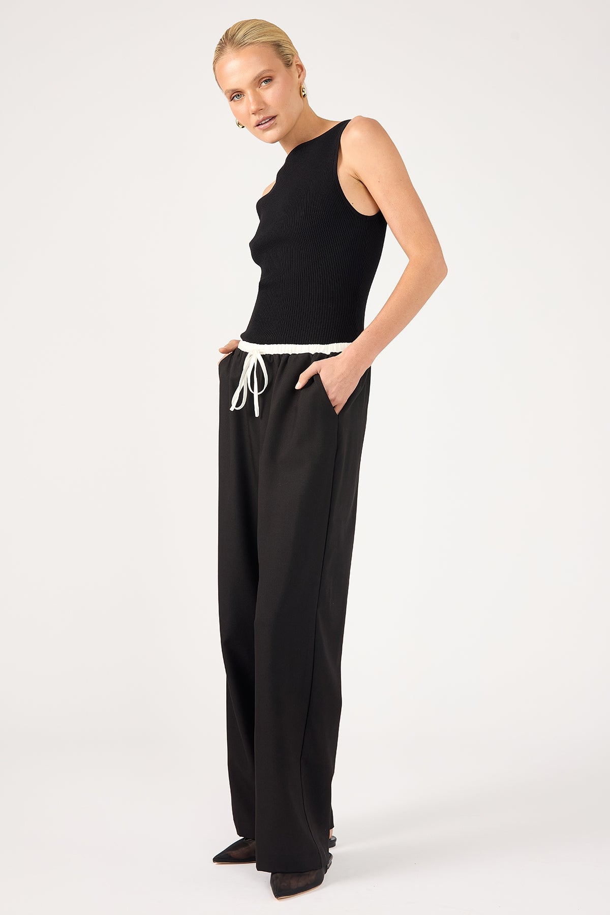 Perfect Stranger Contrast Waistband Drawcord Straight Leg Pants Black