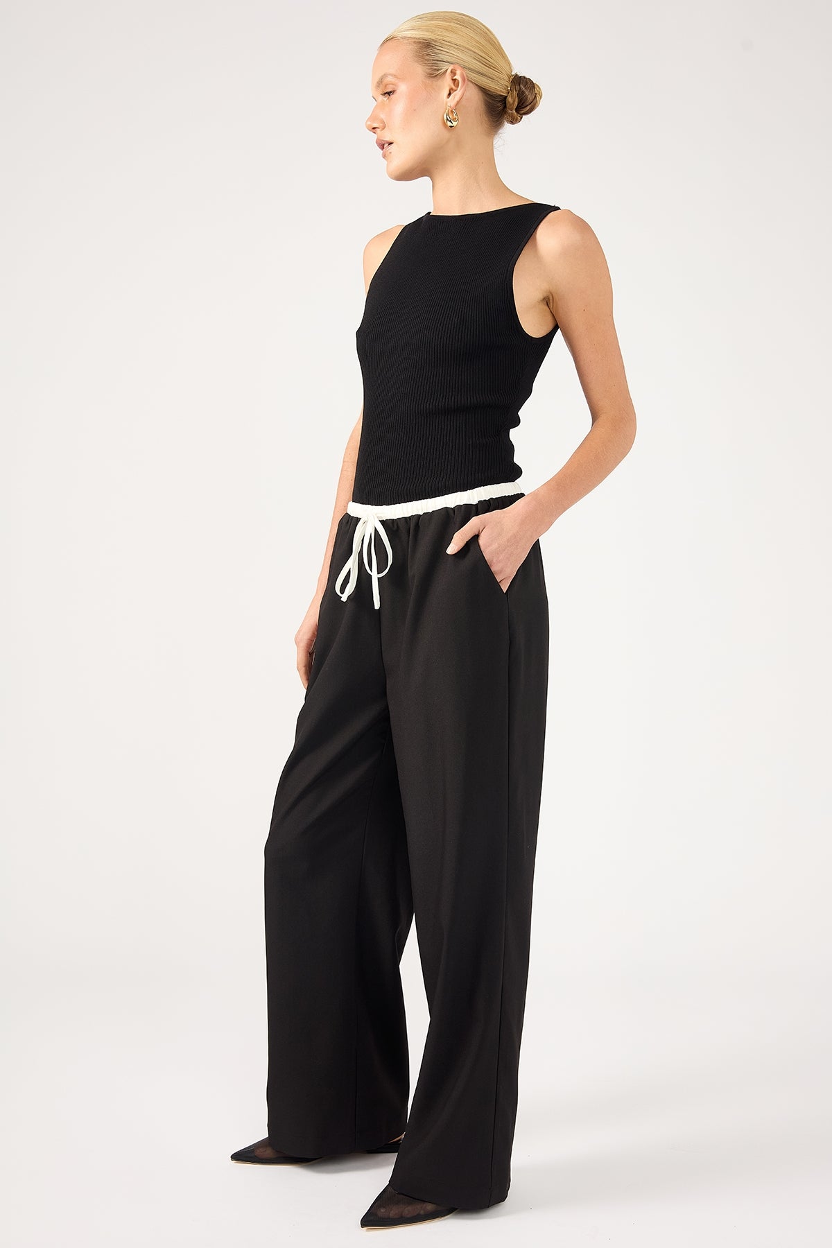 Perfect Stranger Contrast Waistband Drawcord Straight Leg Pants Black
