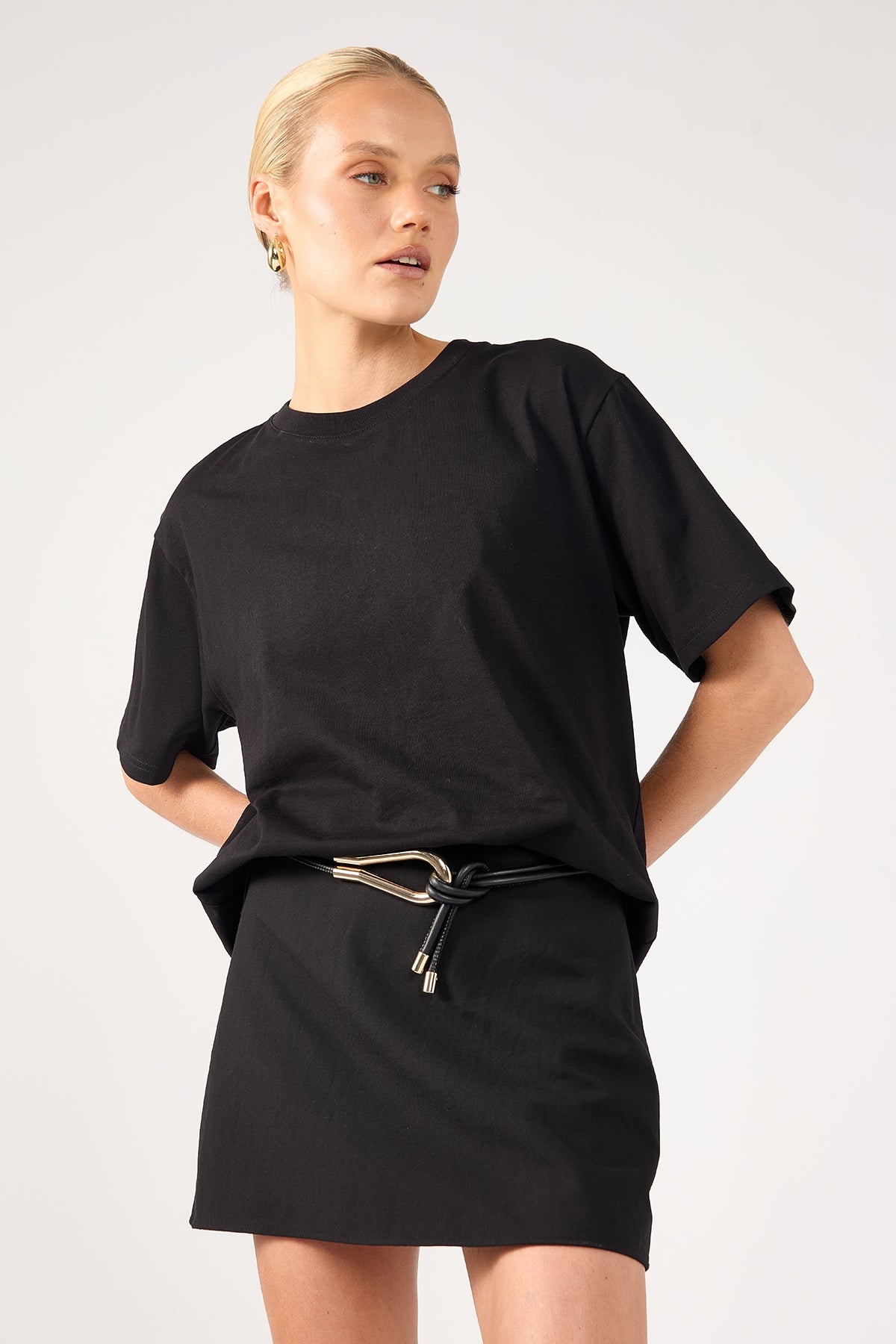 Perfect Stranger Oversized Basic Tee Black