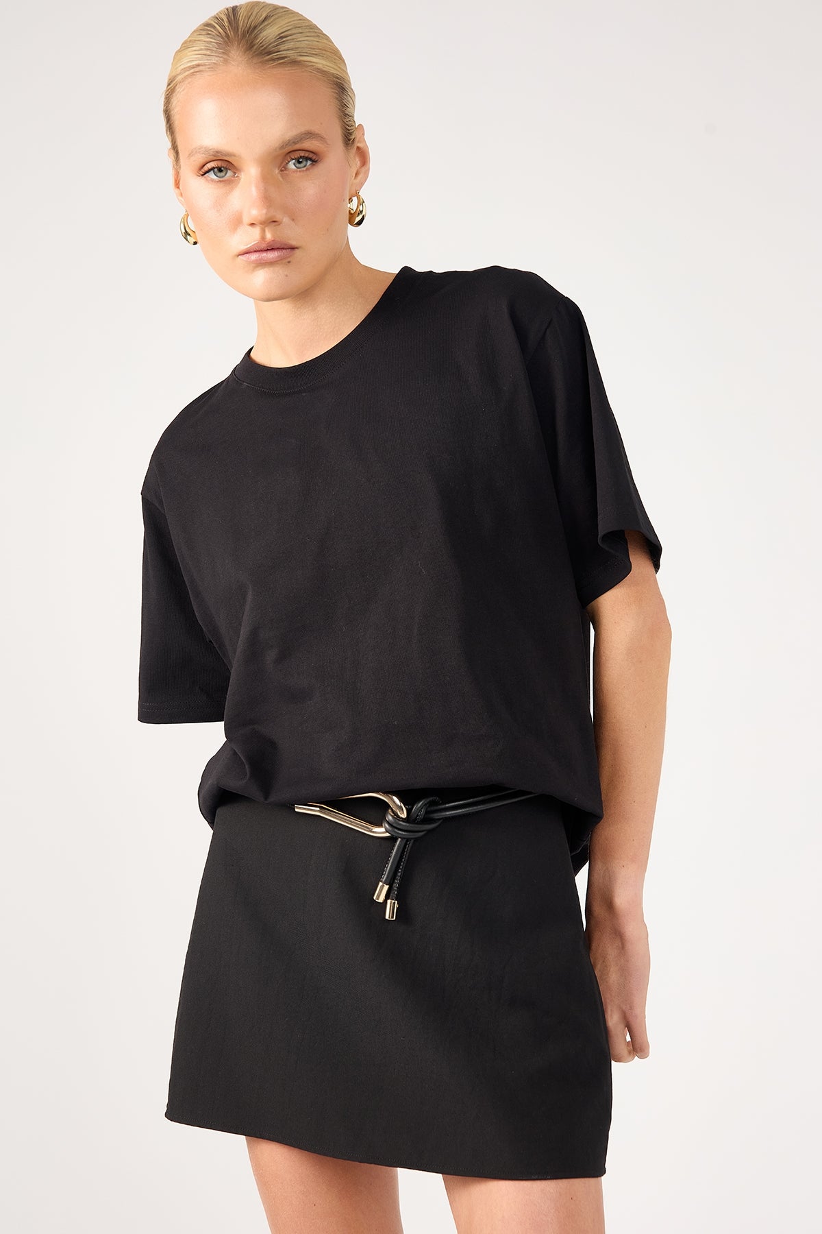 Perfect Stranger Oversized Basic Tee Black
