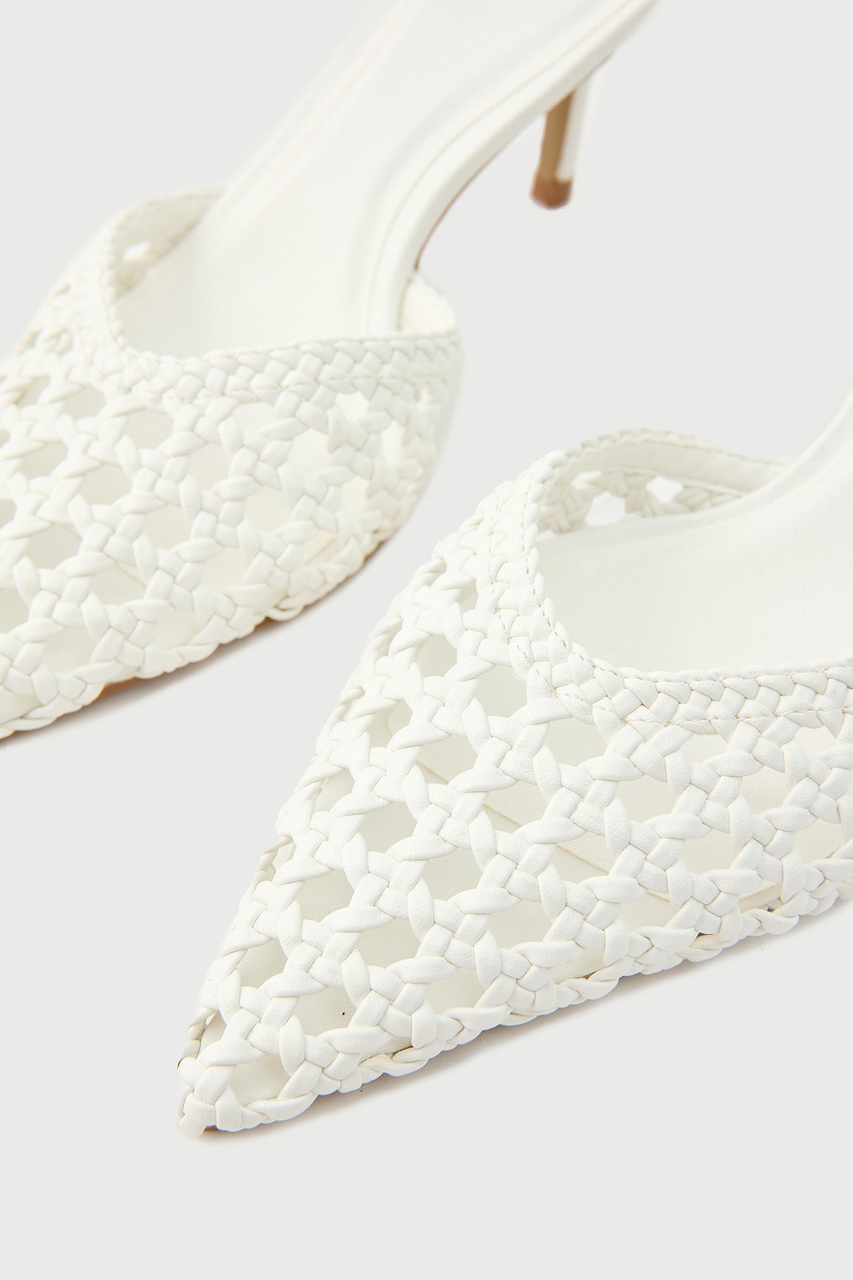 Billini Dottie White